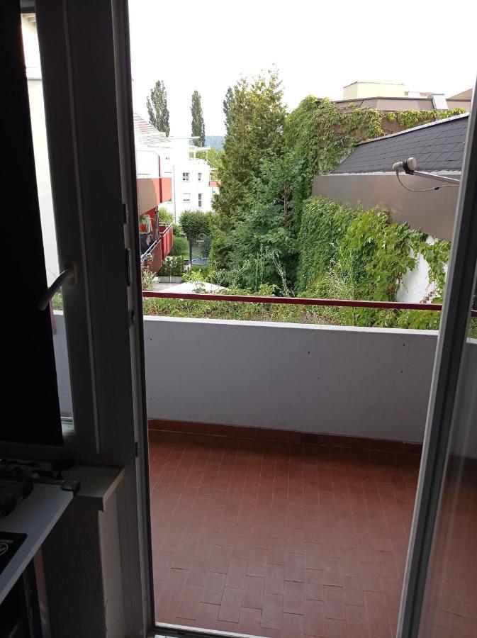 Ferienwohnung Mit Balkon In Krumpendorf Exterior photo